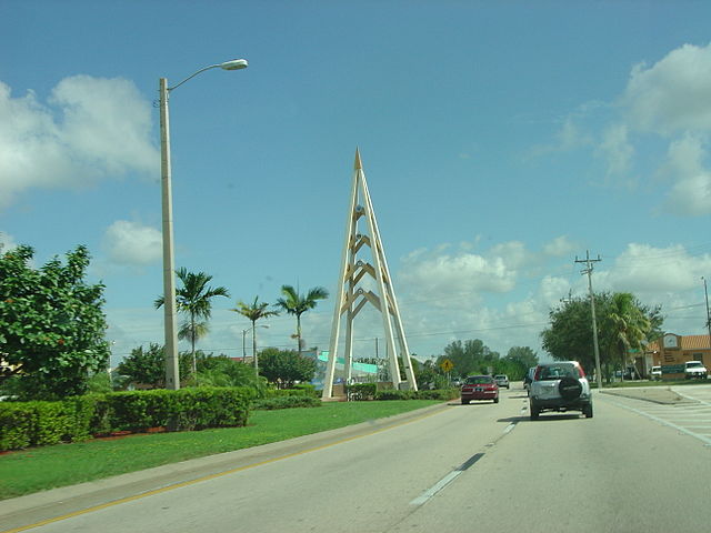 Cape_Coral_monument