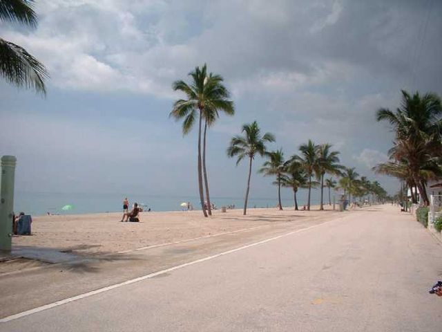 HollywoodFL_Beach