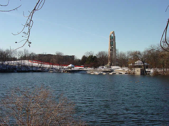 Riverwalk_Quarry_Moser_Tower_and_Rotary_Hill