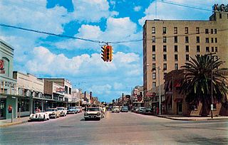 Jackson_Street,_Harlingen,_Texas,_1957