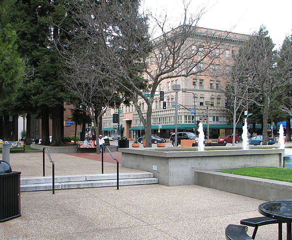 Old_Courthouse_Square,_Downtown_Santa_Rosa_(Smaller_Version)